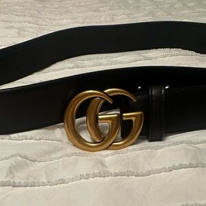 Gucci Black Leather Belt with Gold GG Emblem